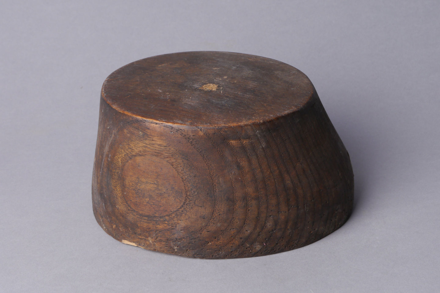 Houten mal of vorm voor hoeden