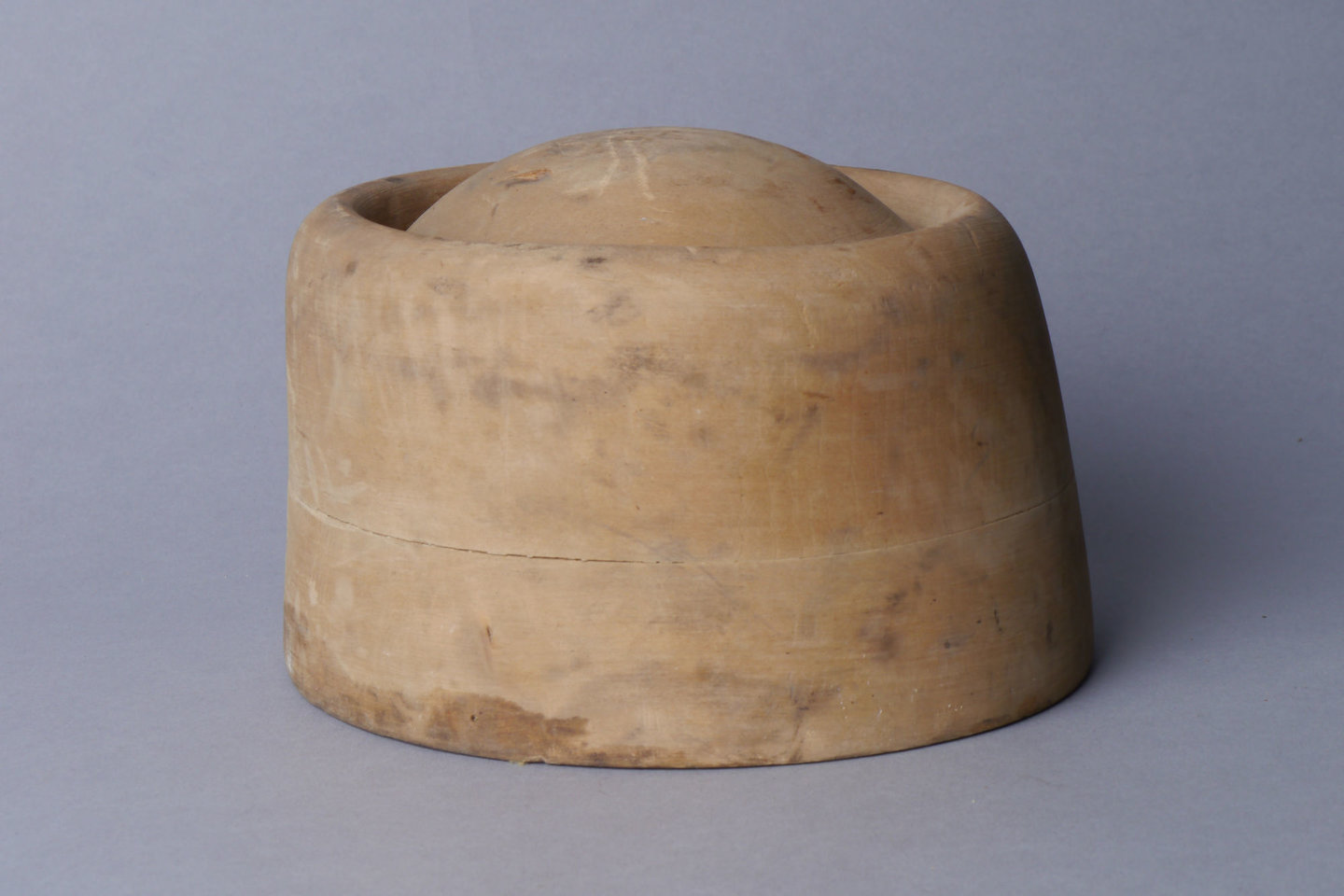 Houten mal of vorm voor hoeden