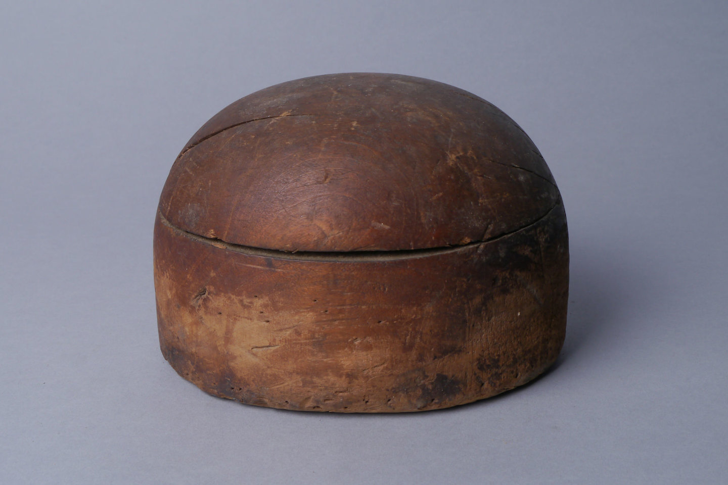 Houten mal of vorm voor hoeden