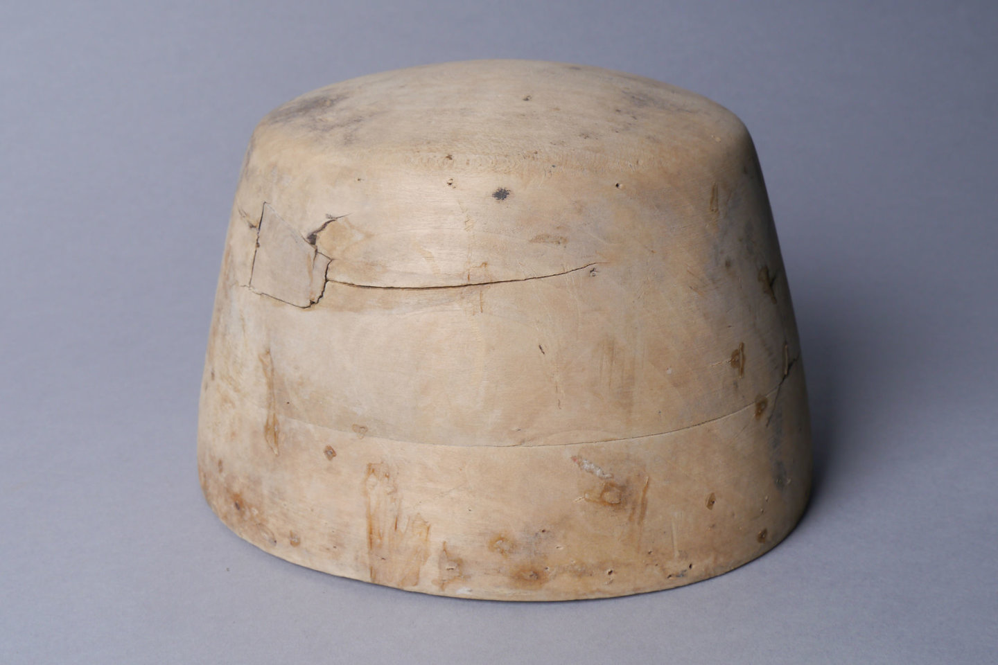 Houten mal of vorm voor hoeden