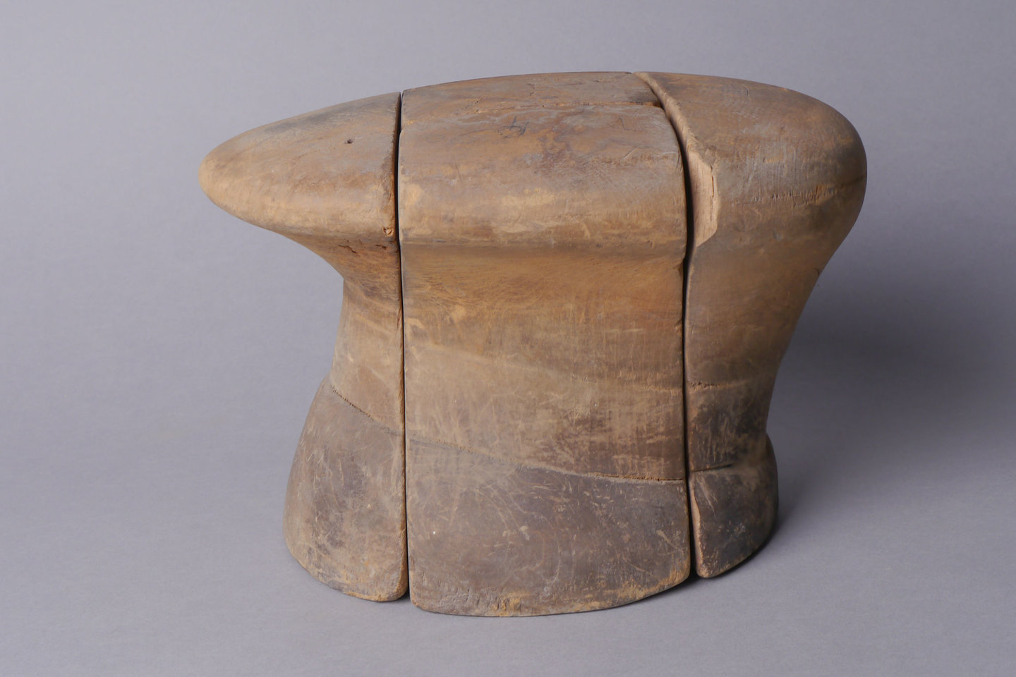 Houten mal of vorm voor hoeden