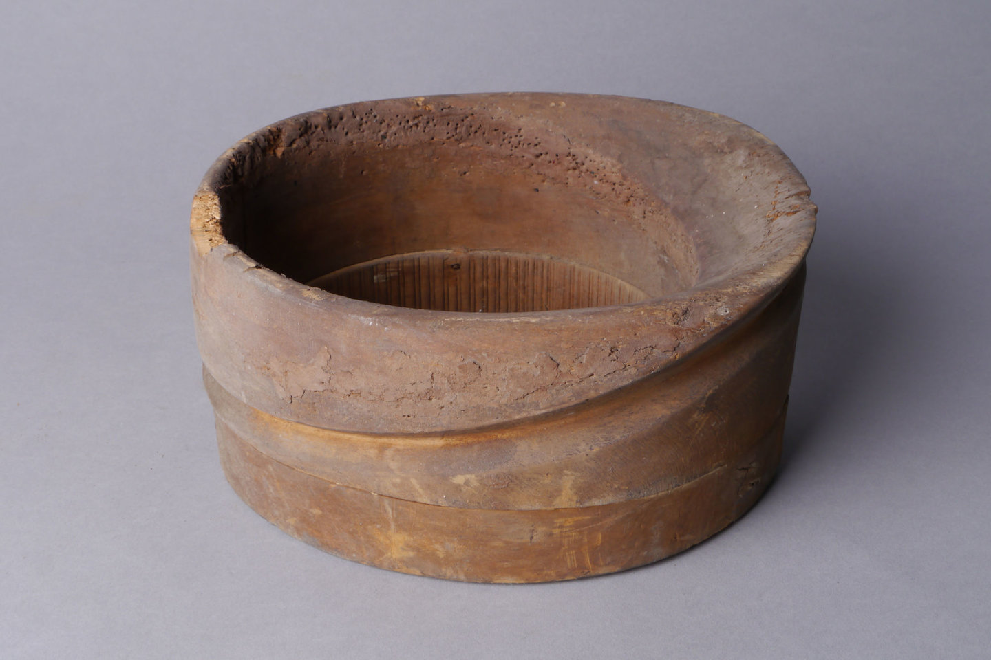 Houten mal of vorm voor hoedenrand