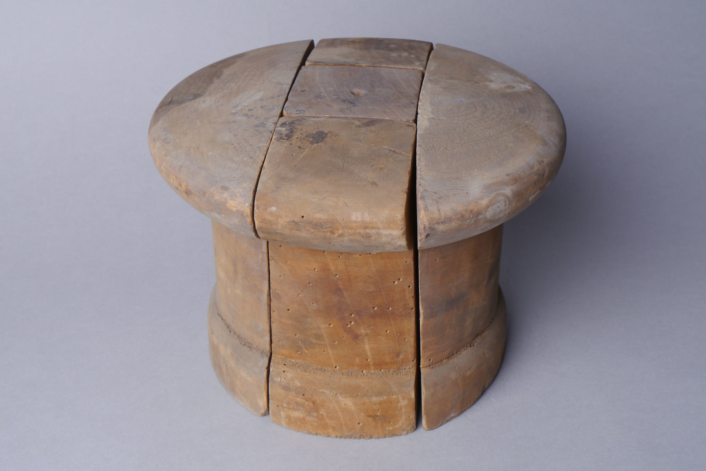 Houten mal of vorm voor hoeden