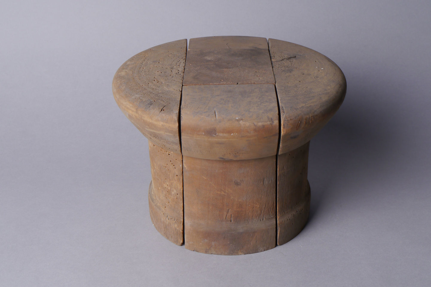 Houten mal of vorm voor hoeden