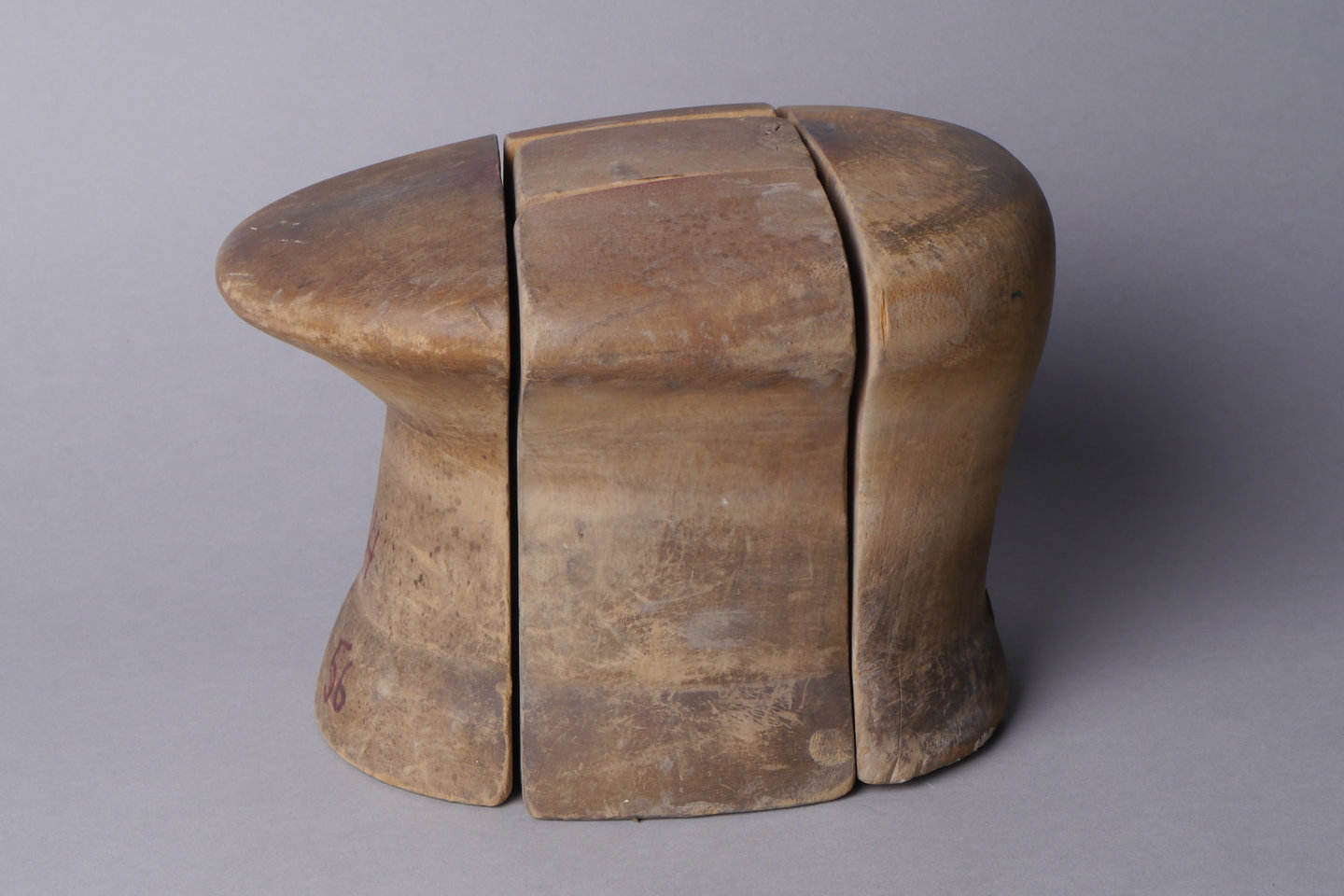 Houten mal of vorm voor hoeden