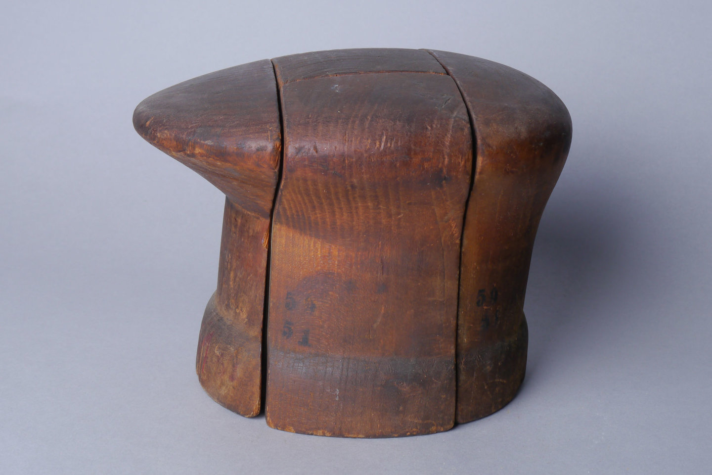 Houten mal of vorm voor hoeden
