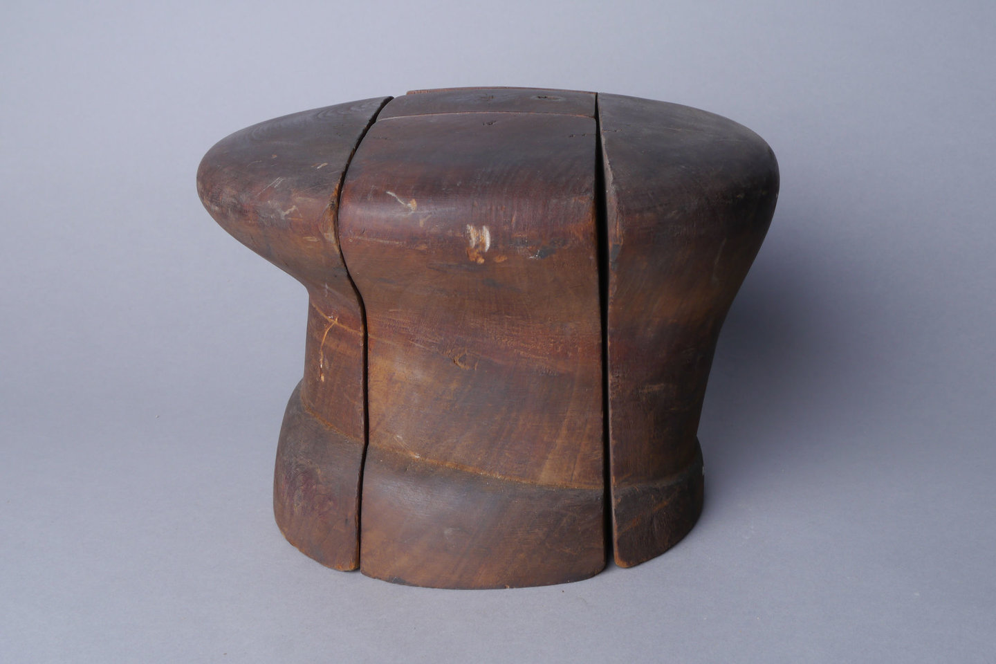 Houten mal of vorm voor hoeden