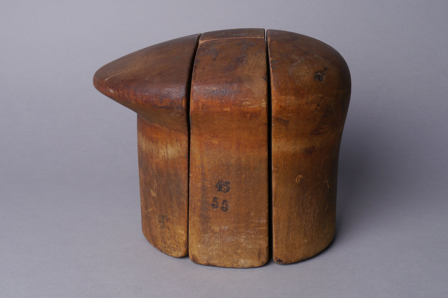 Houten mal of vorm voor hoeden