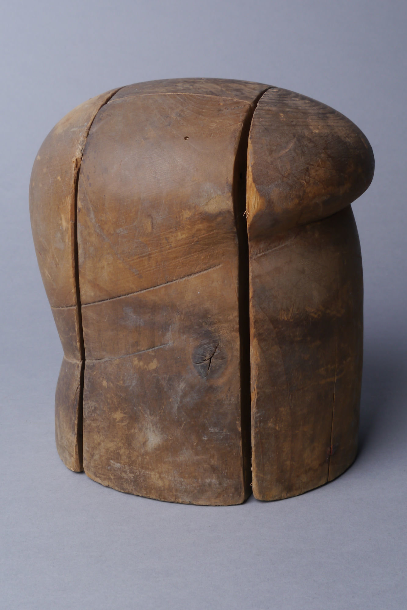 Houten mal of vorm voor hoeden