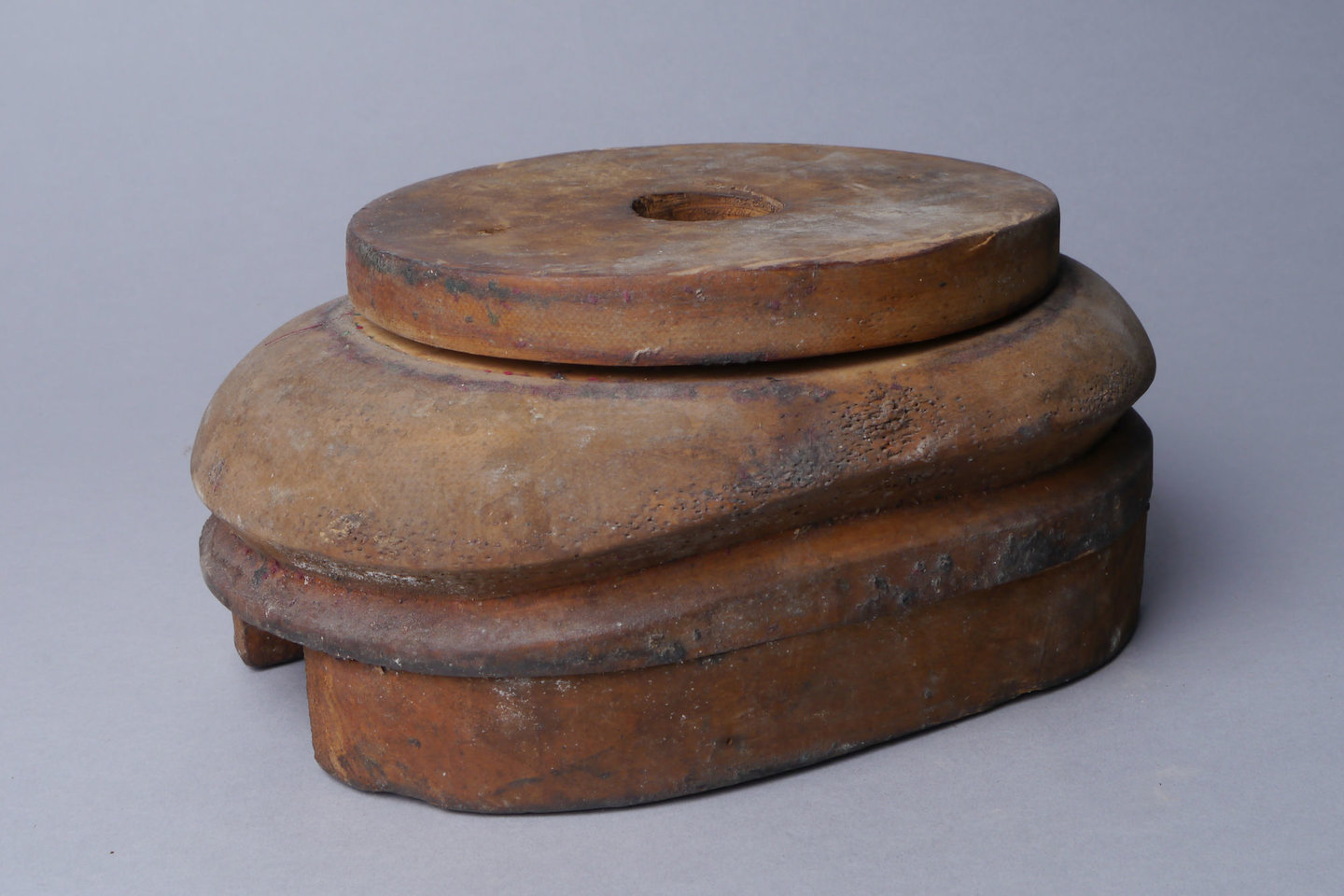 Houten mal of vorm voor hoedenrand