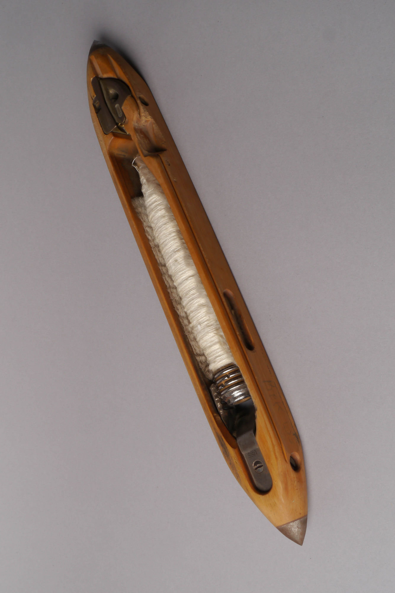 Schietspoel voor een volautomatisch weefgetouw