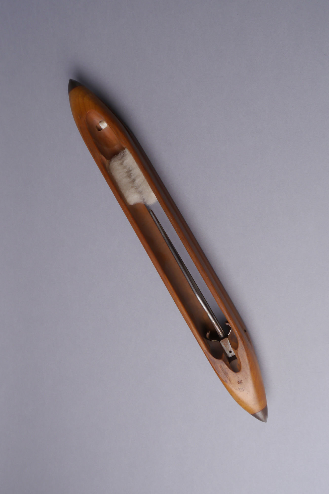 Schietspoel voor een halfautomatisch weefgetouw