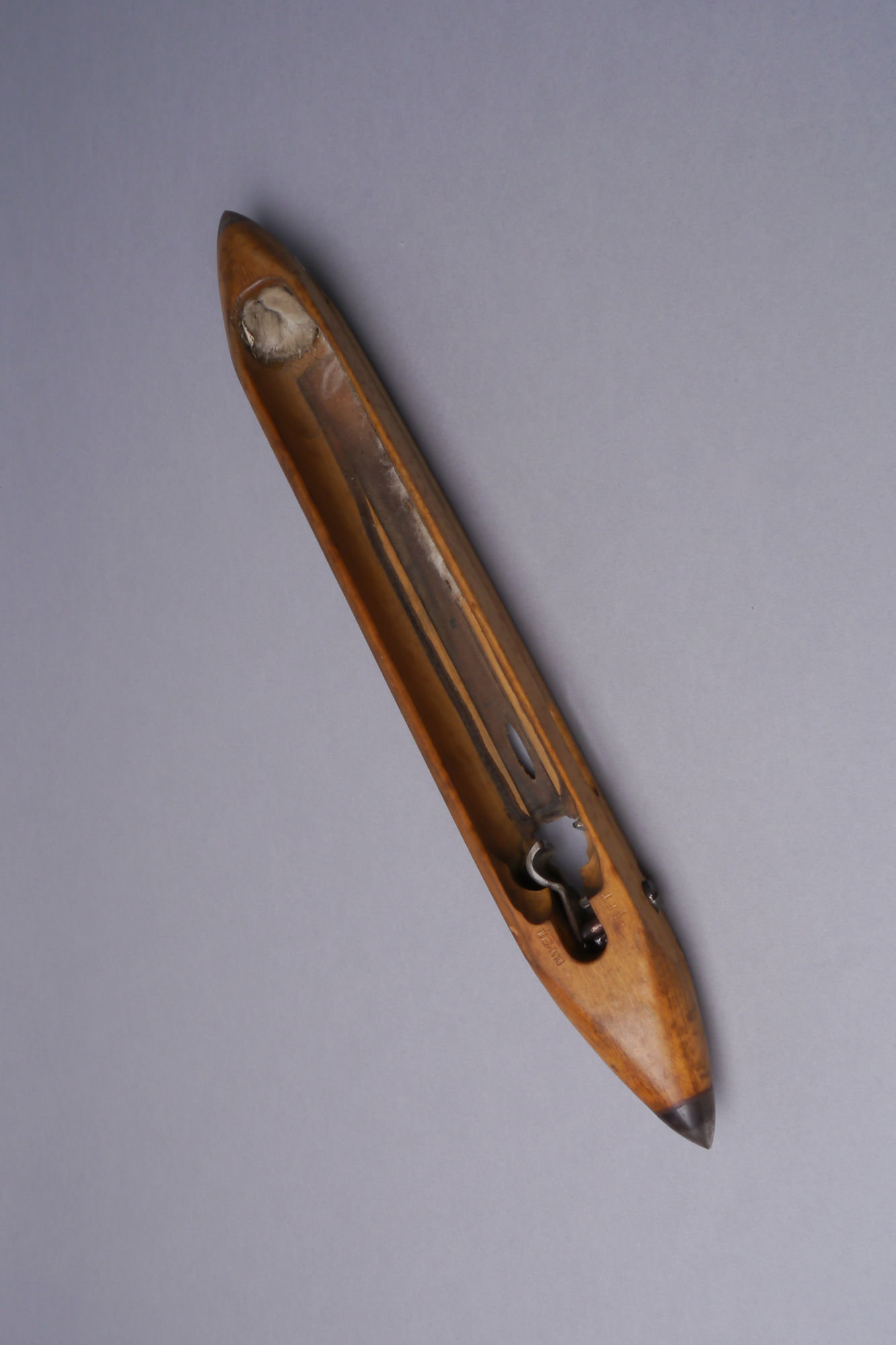 Schietspoel voor een halfautomatisch weefgetouw van het merk Diameul