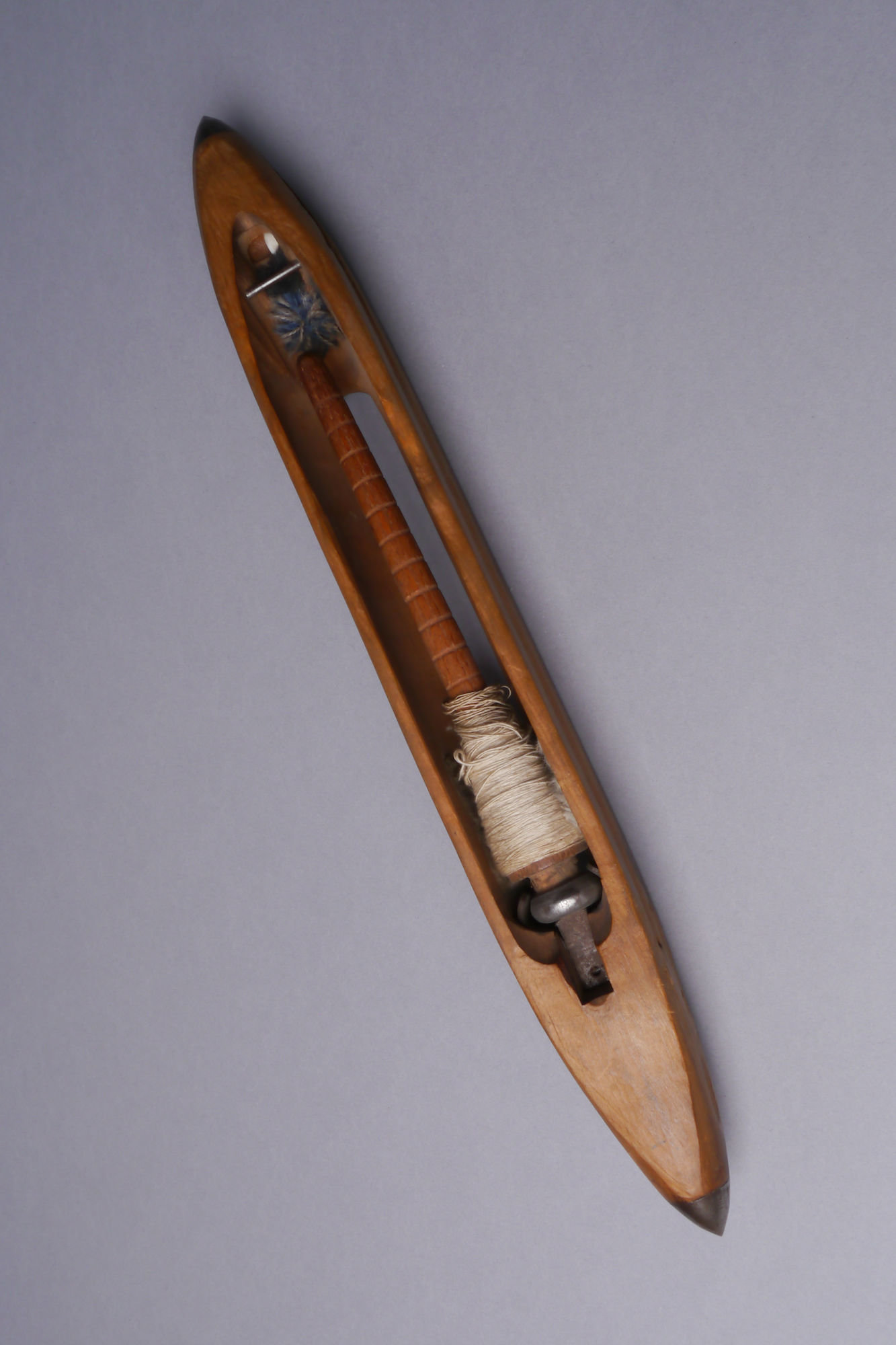 Schietspoel voor een halfautomatisch weefgetouw