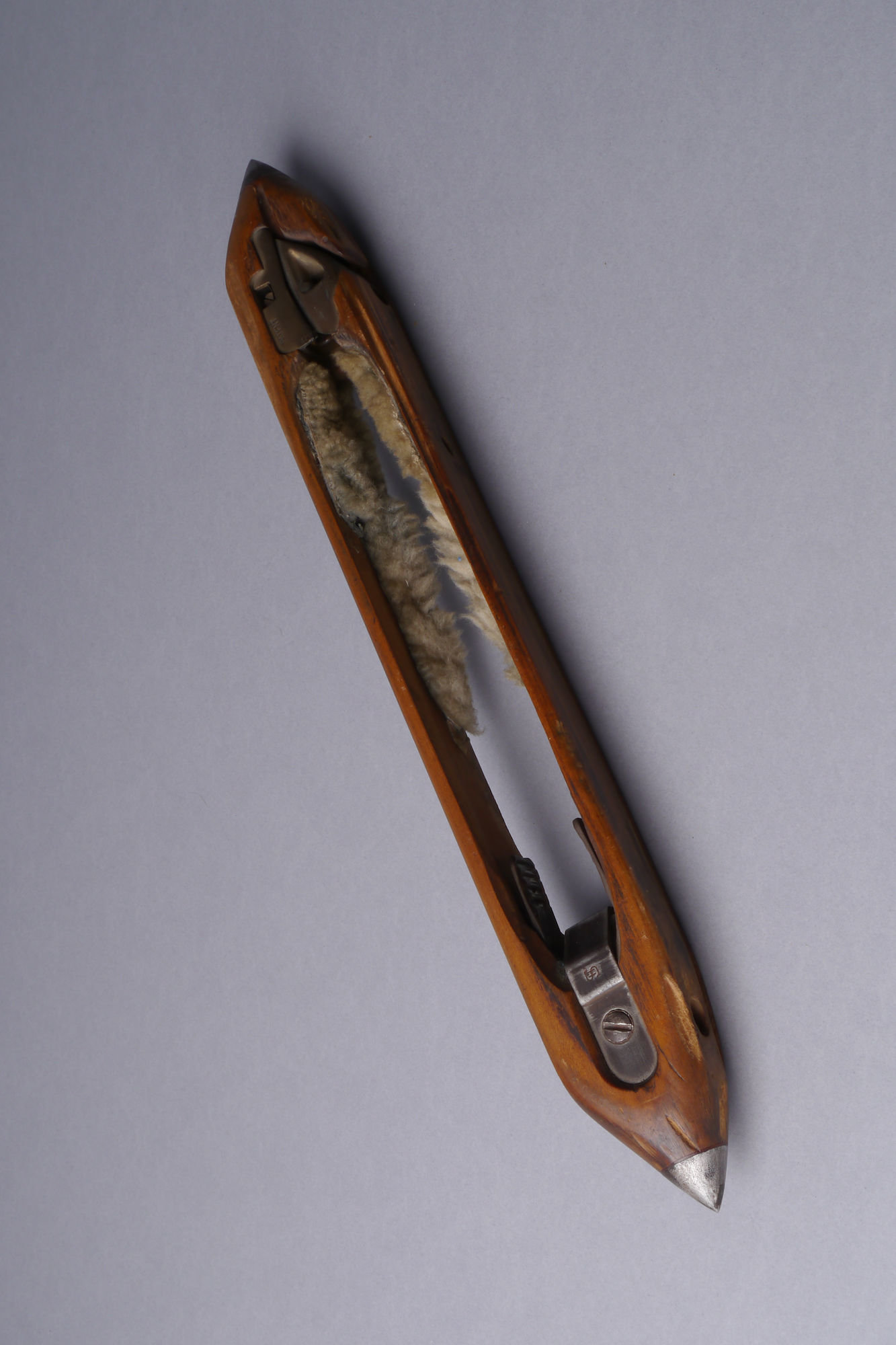 Schietspoel voor een volautomatisch weefgetouw van het merk Vermeulen