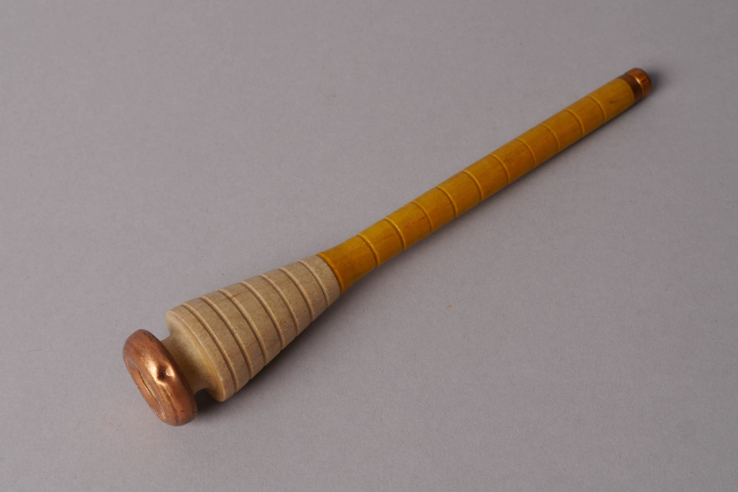 Inslagspoel voor een halfautomatisch weefgetouw van het merk Vermeulen