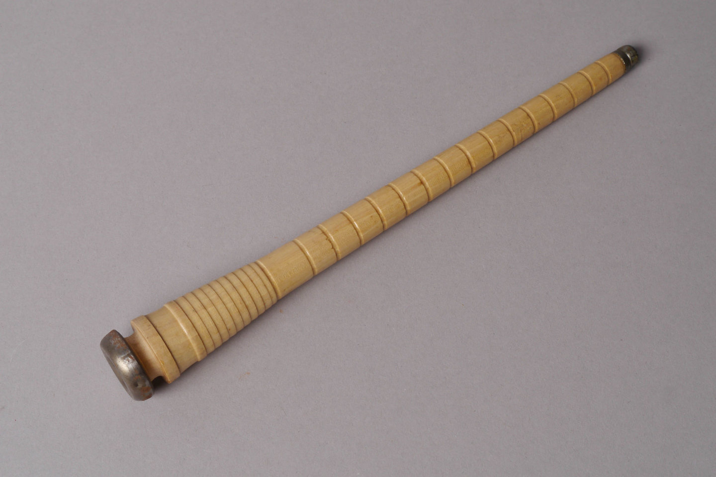 Inslagspoel voor een halfautomatisch weefgetouw van het merk Vermeulen