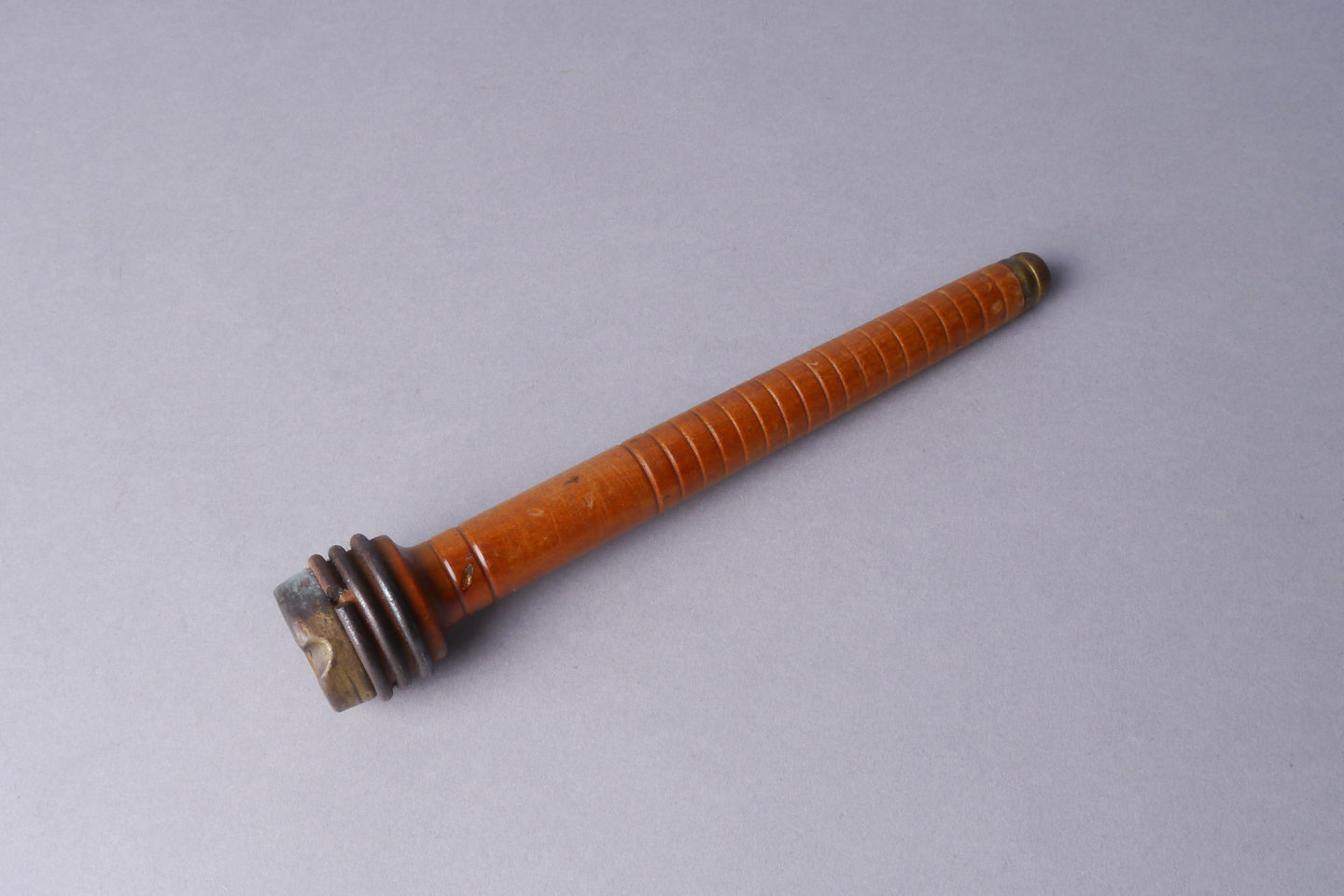 Inslagspoel voor een volautomatisch weefgetouw