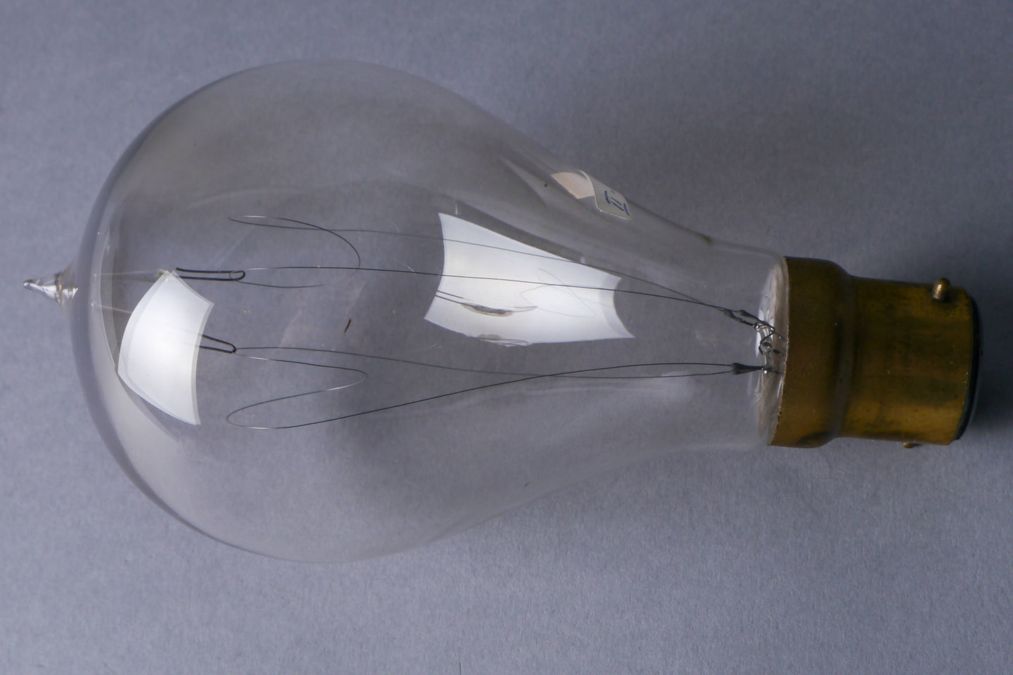 Gloeilamp zonder merk