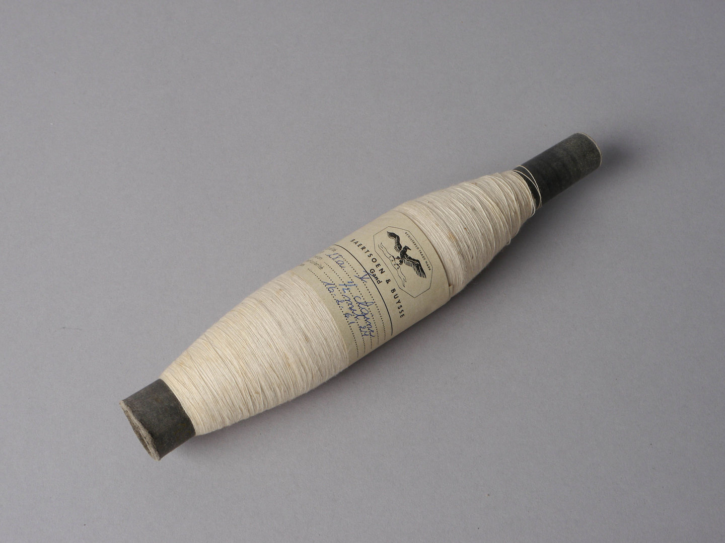 Bobijn met garen van het merk Baertsoen & Buysse