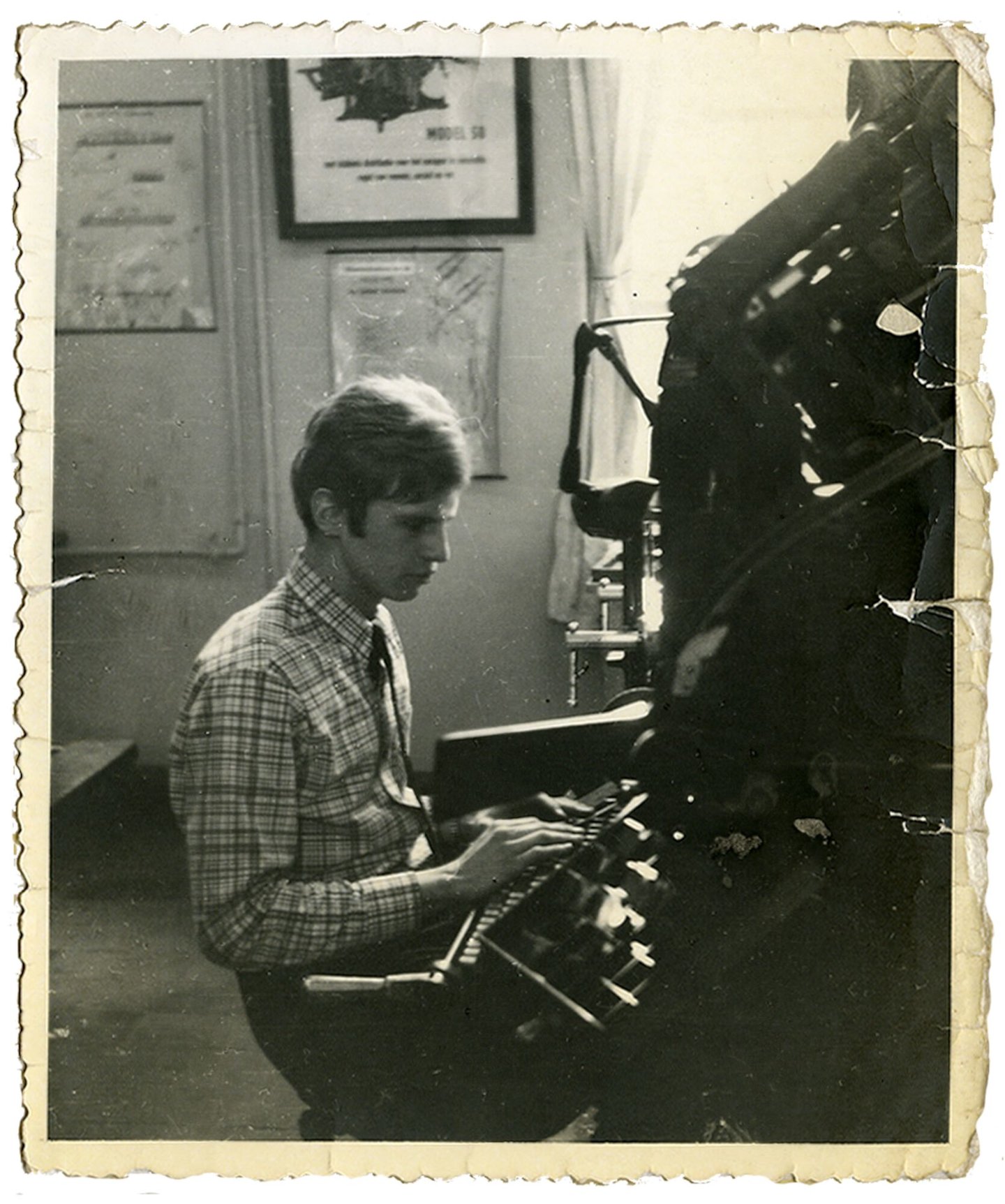 Daniël De Ridder aan de Linotype