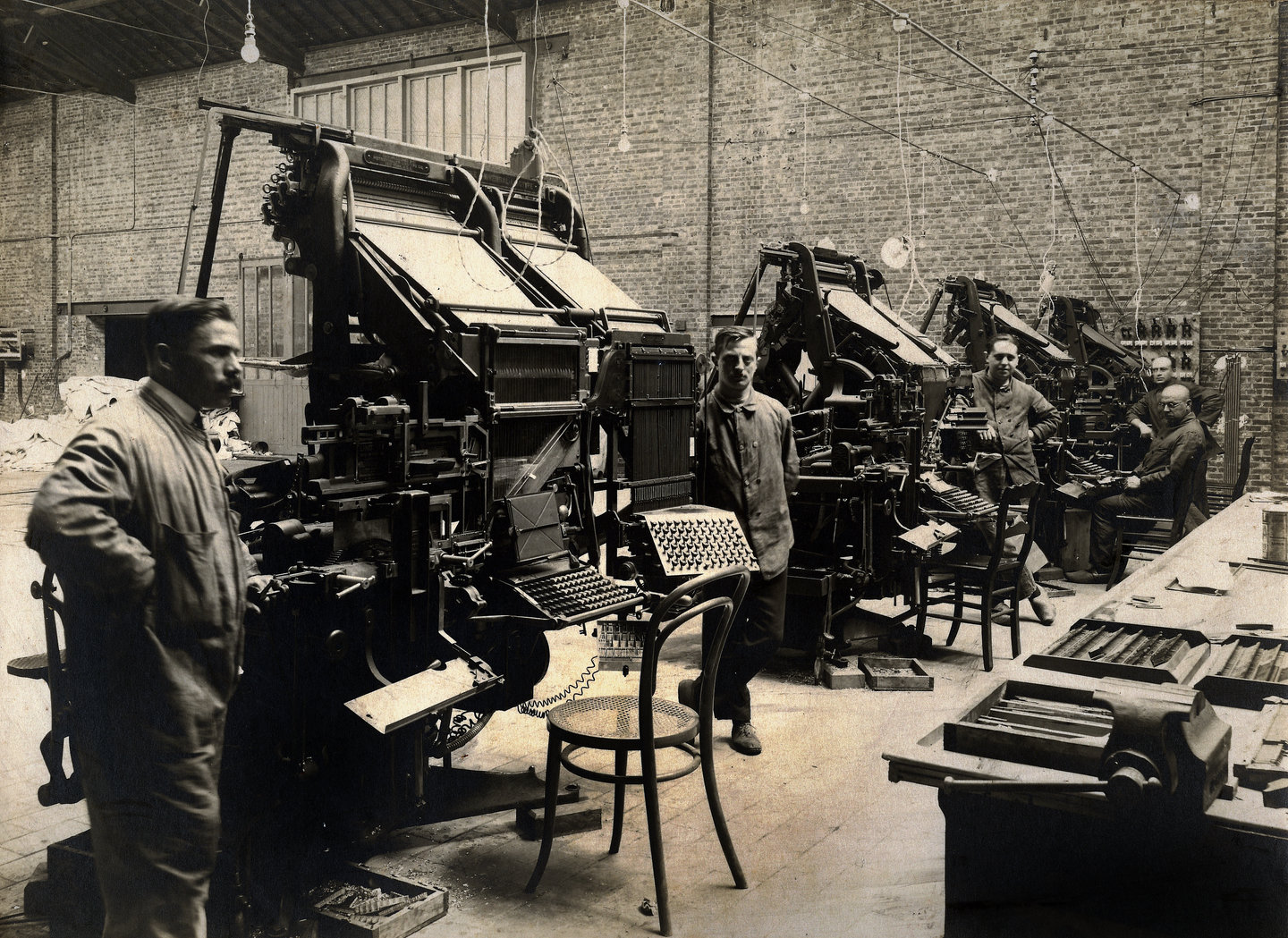 Linotype zetmachines in Drukkerij SM Het Licht, 1955. Collectie Amsab-Instituut voor Sociale Geschiedenis