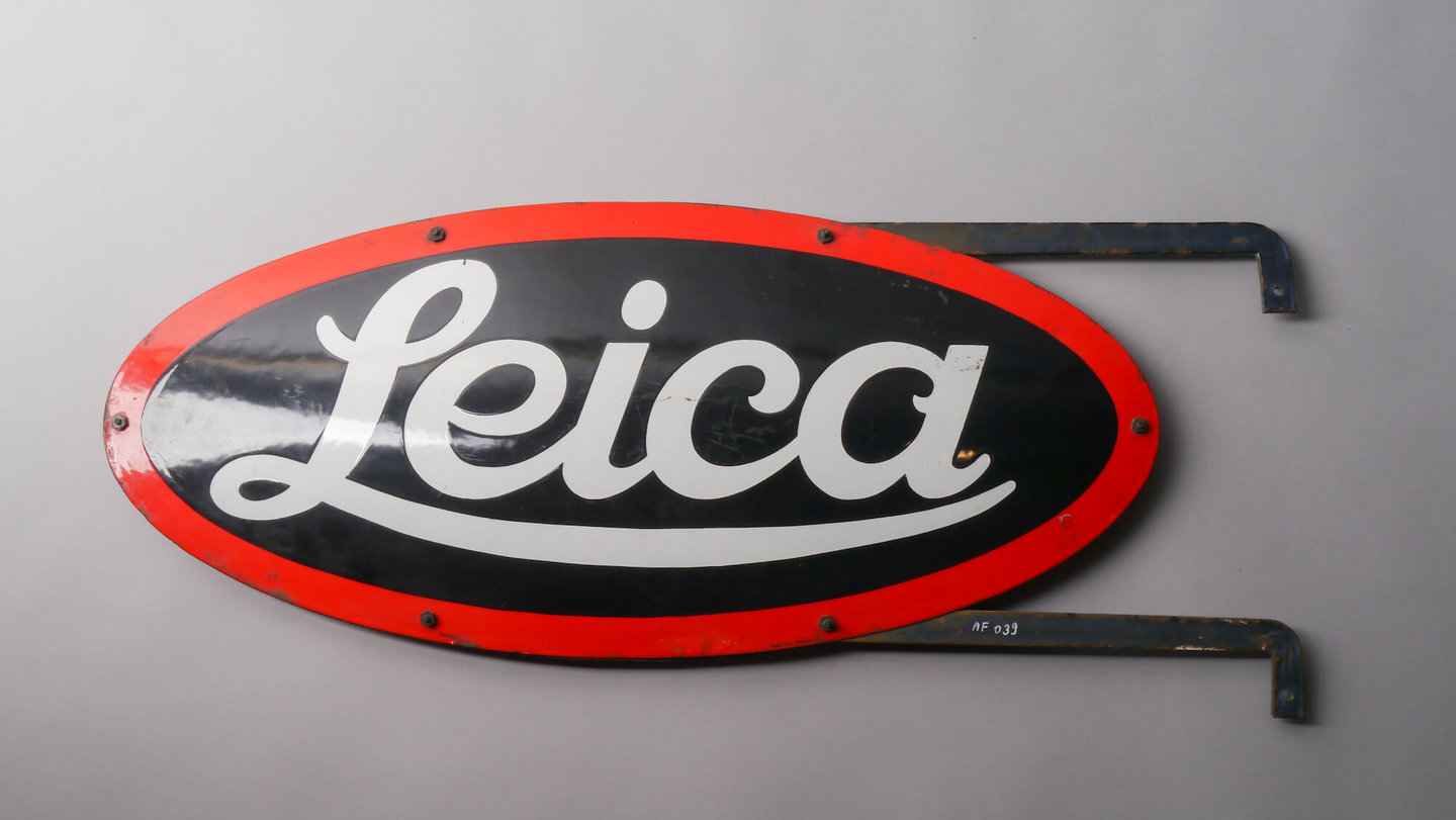Dubbelzijdig geëmailleerd reclamebord voor Leica