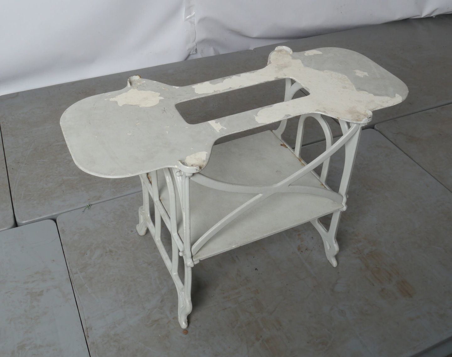 Geëmailleerd onderstel voor een kooktoestel