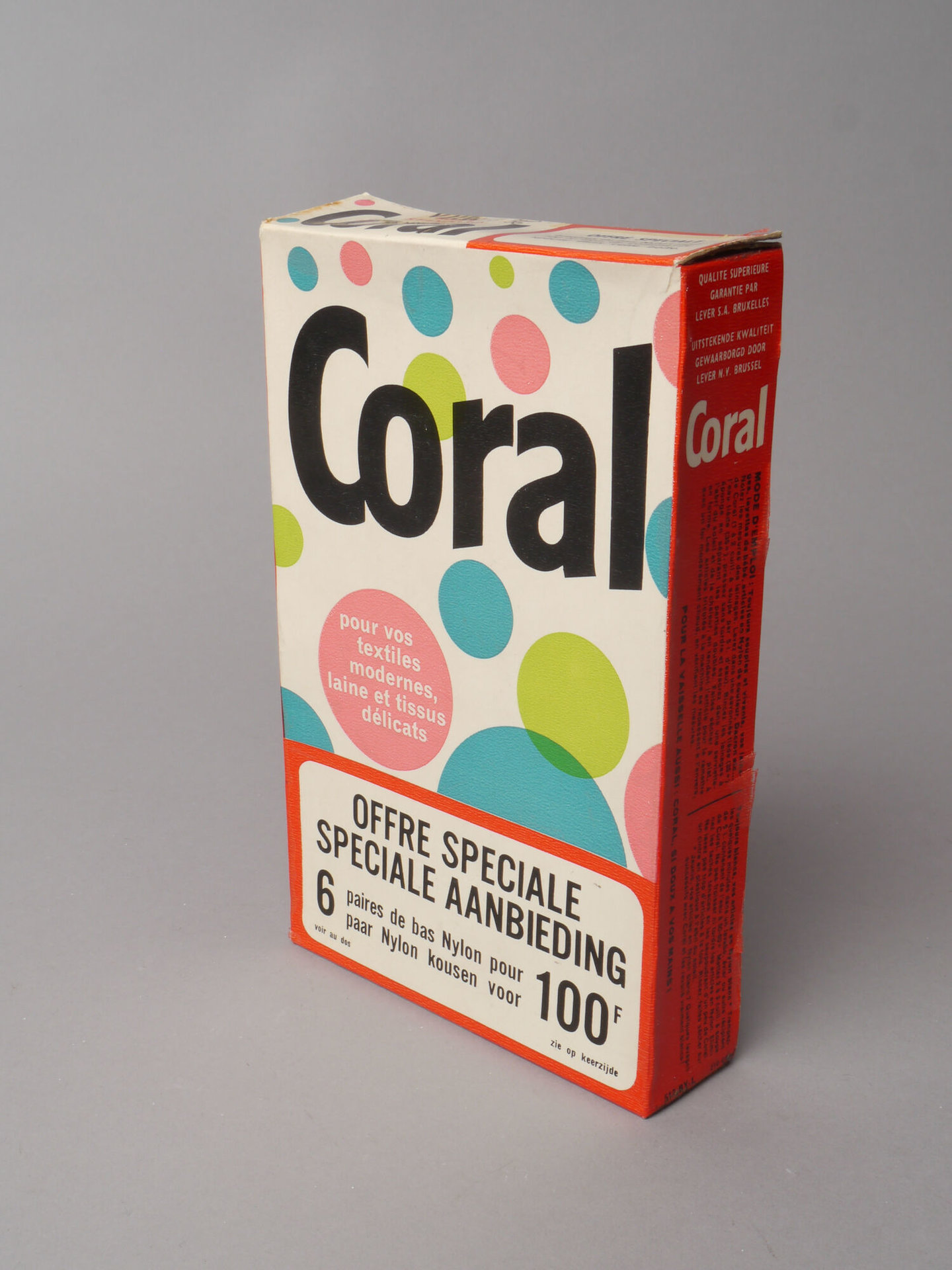 Doos waspoeder van het merk Coral