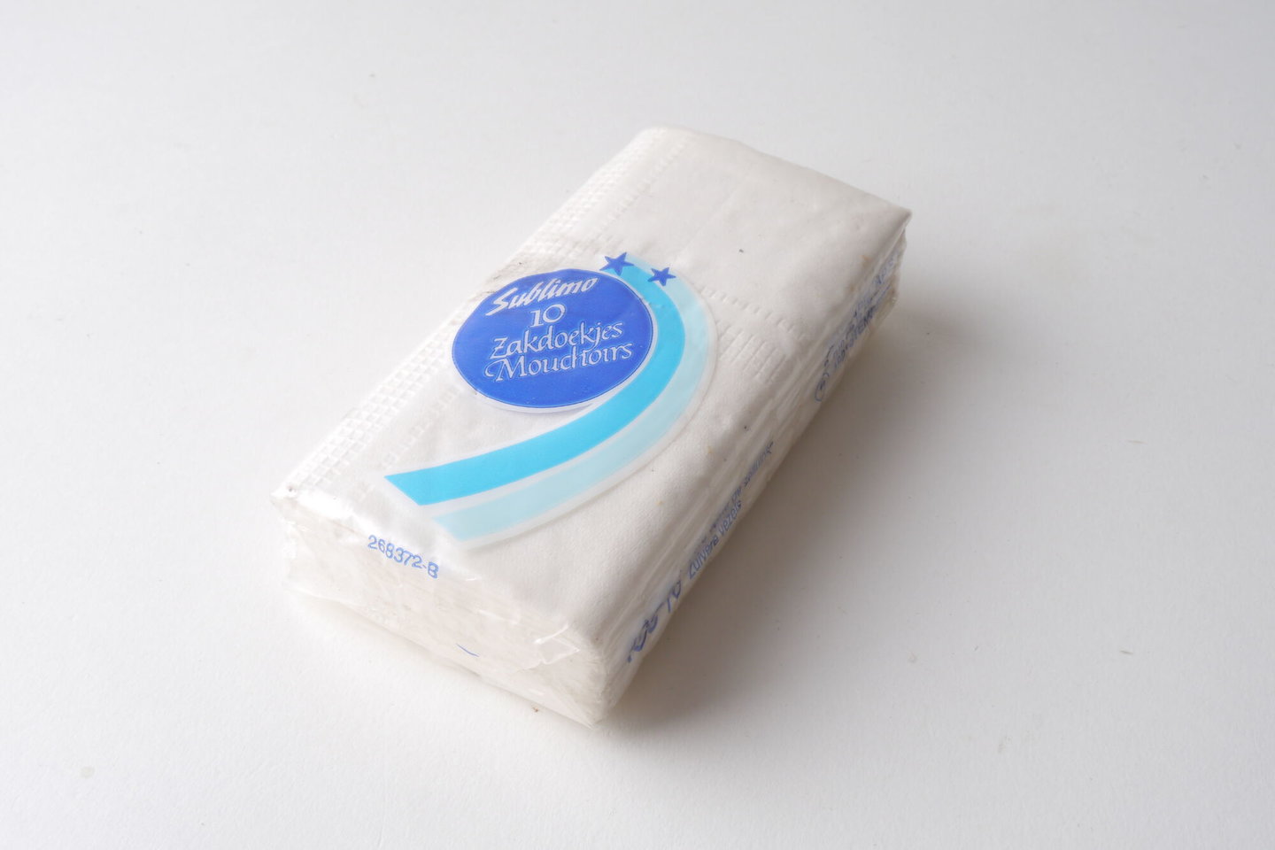 Pakje met 10 papieren zakdoeken van het merk Sublimo