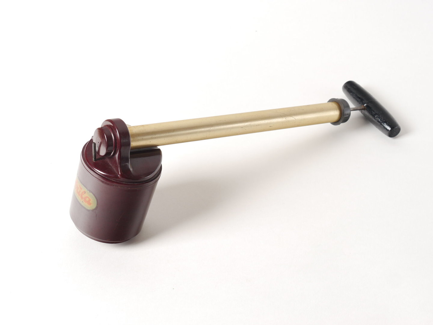 Manuele spuit om insecticide te verstuiven van het merk Nebrila