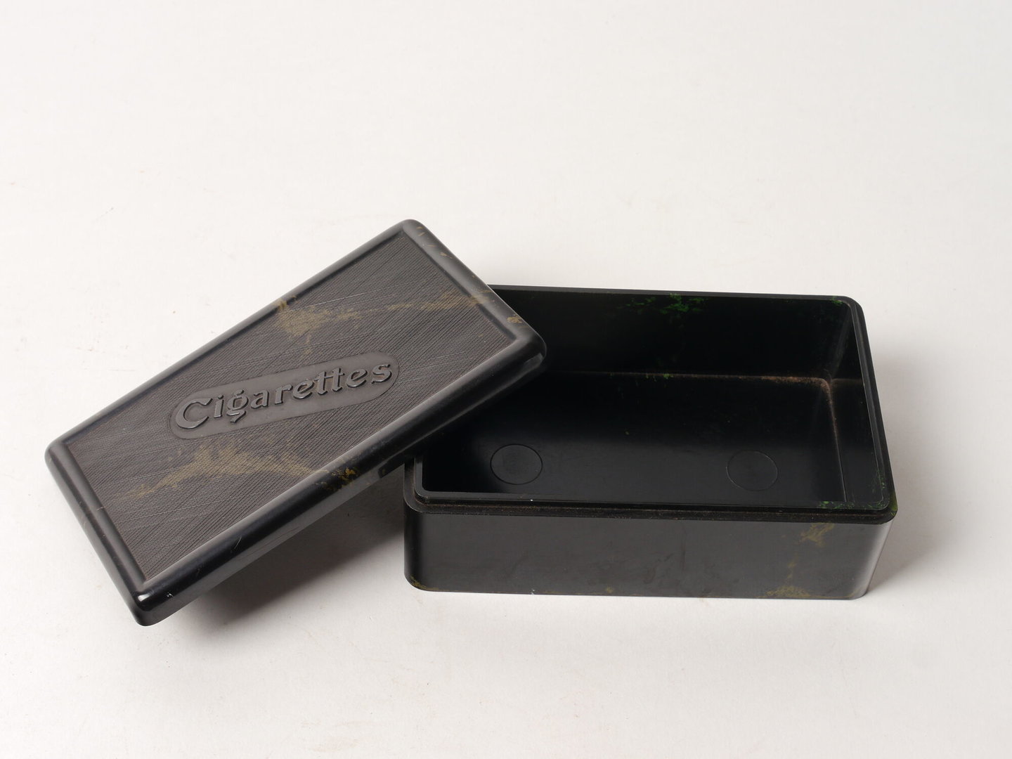 Rechthoekige doos van het merk Vynckier voor sigaretten met afneembaar deksel