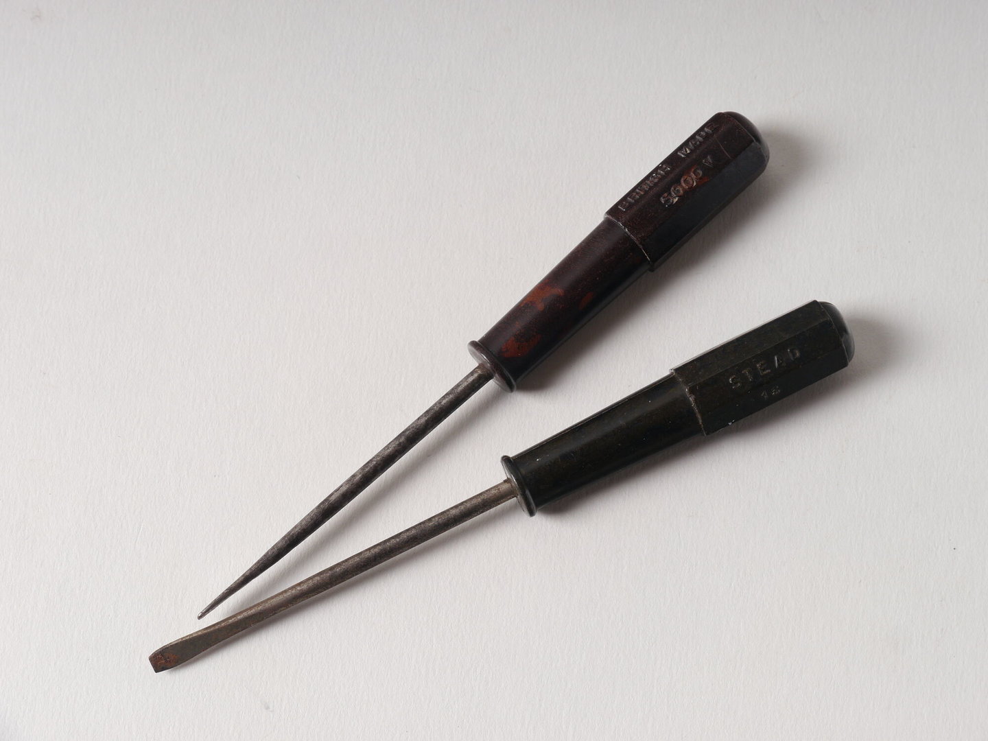 Schroevendraaier van het merk Stead