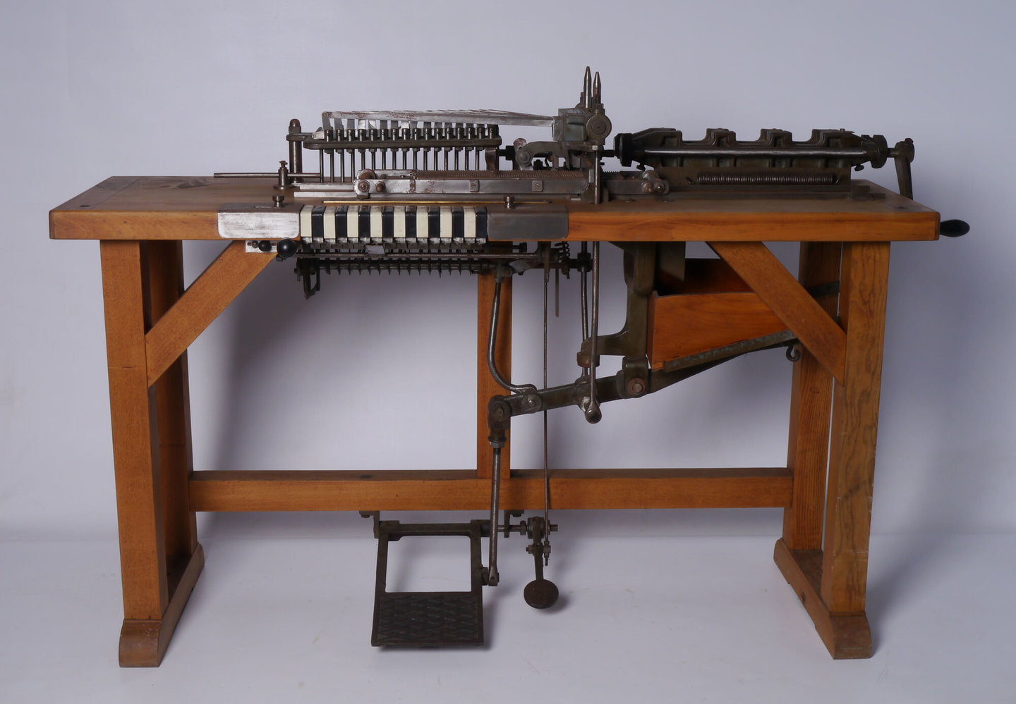 Ponskaartmachine van het merk Grosse Webereimaschinen